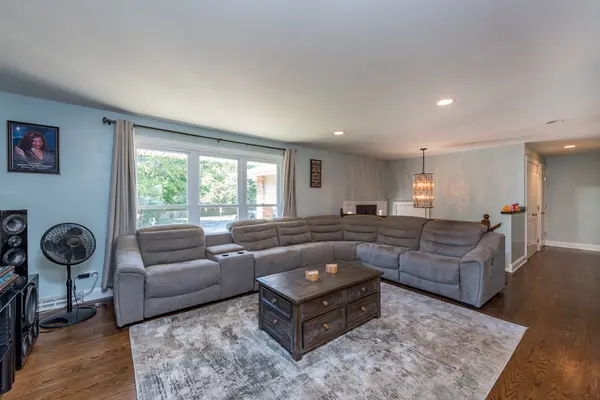 2019 Miraflores AVE, Waukegan, IL 60087