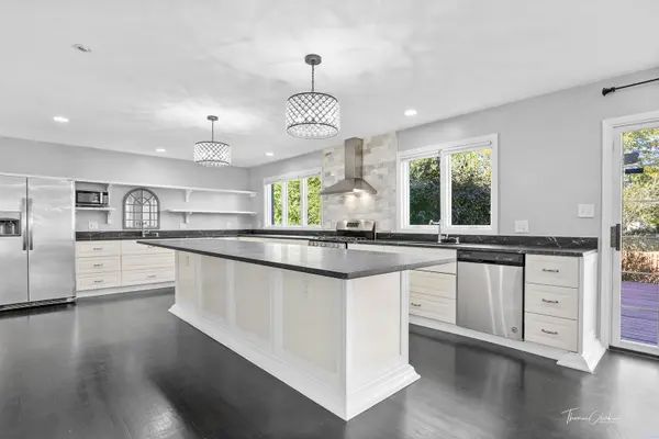 3831 Celeste LN, Naperville, IL 60564
