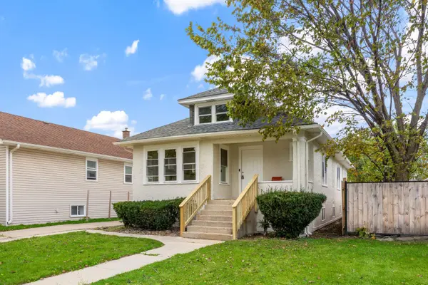 130 S 18th AVE, Maywood, IL 60153