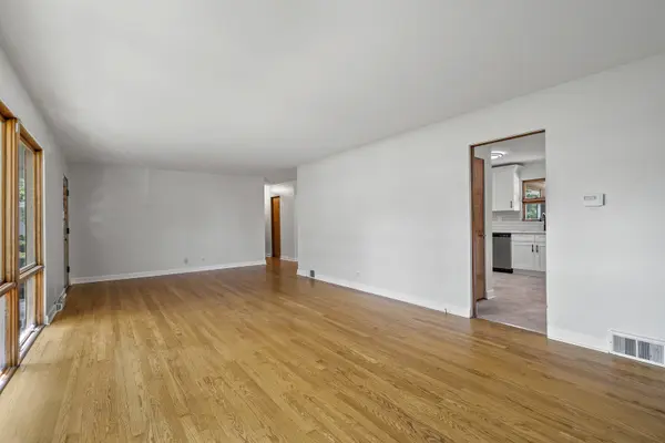 7s174 Wild Cherry RD, Naperville, IL 60540