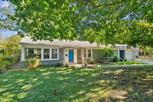 165 Green Bay RD, Highland Park, IL 60035