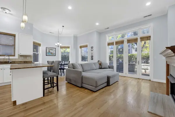 3428 N Ashland AVE #1N, Chicago, IL 60657