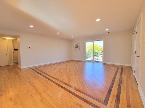 3207 N Pontiac AVE #3W, Chicago, IL 60634