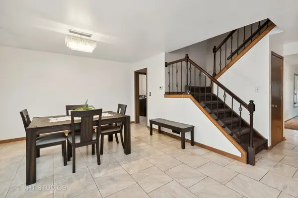 188 Brentwood TRL, Elgin, IL 60120
