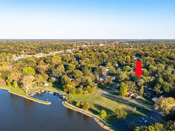 105 Gladys AVE, Fox River Grove, IL 60021