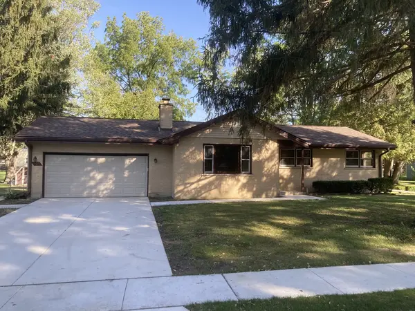 105 Gladys AVE,  Fox River Grove,  IL 60021