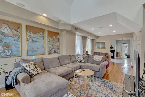 1647 W 17th ST, Chicago, IL 60608