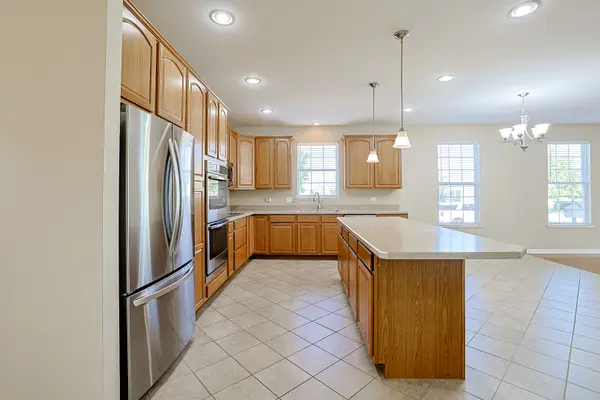 8800 TEMPLETON RD, Huntley, IL 60142