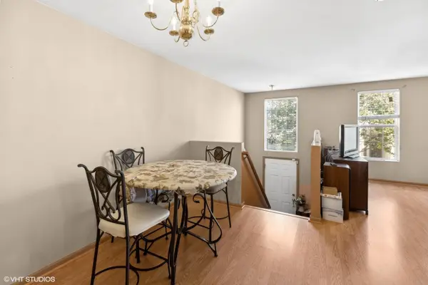 657 Serendipity DR, Aurora, IL 60504