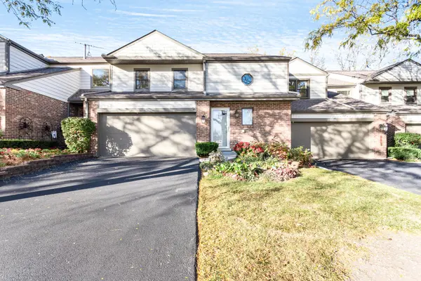 23W360 Pinehurst CT, Naperville, IL 60540