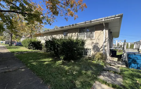 3045 Peoria ST, Steger, IL 60475