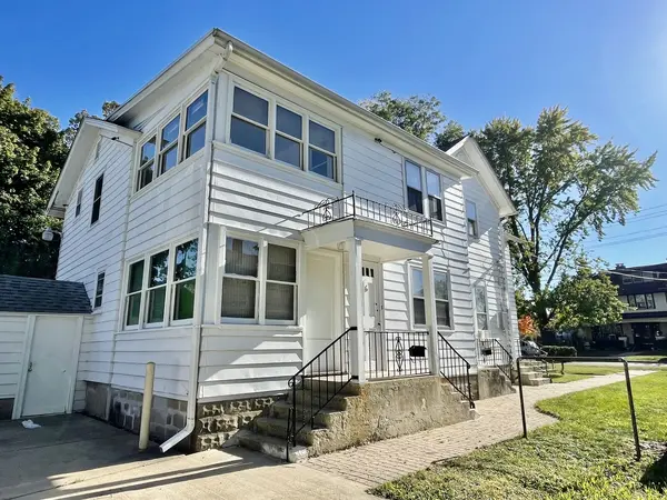 426 E Benton ST, Aurora, IL 60505