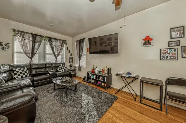 2132 S Harding AVE, Chicago, IL 60623