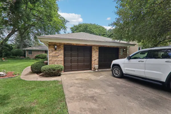 805 S Benton ST, Palatine, IL 60067