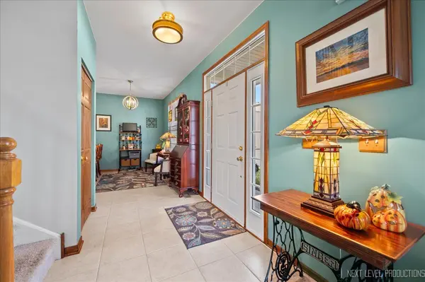 284 WHITFIELD DR #A, Sugar Grove, IL 60554