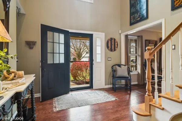 1000 Jessica DR, Wauconda, IL 60084