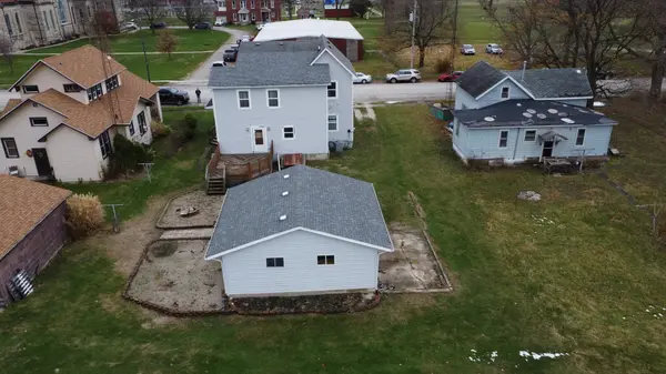 401 S Saint Charles ST, Beaverville, IL 60912