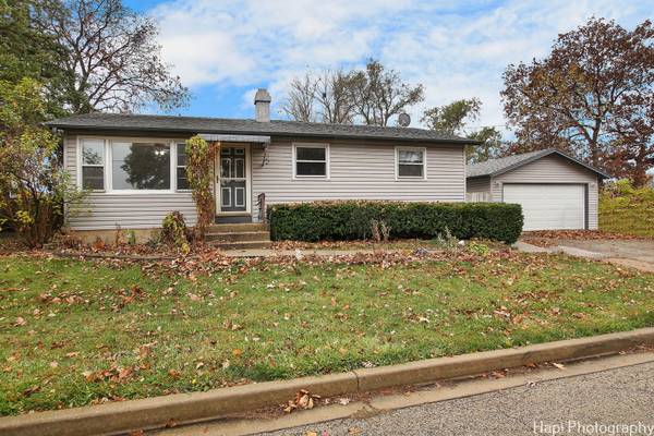 408 Cedar Crest CT, Round Lake, IL 60073