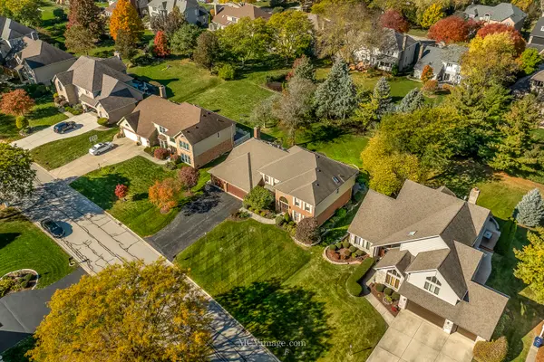 8800 Lake Ridge DR, Darien, IL 60561