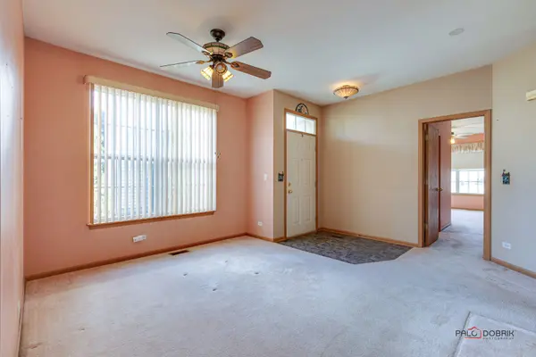 55 W Vandermeer DR, Antioch, IL 60002