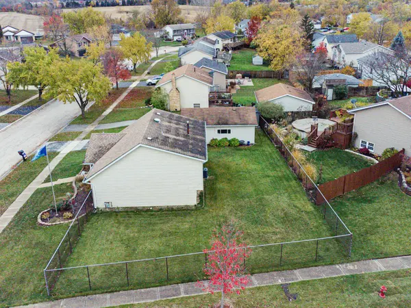 7322 W Woodlawn DR, Frankfort, IL 60423