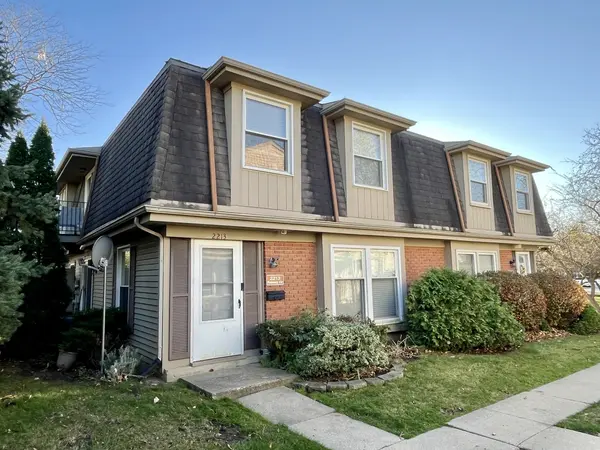 2213 Ramsey CIR, Schaumburg, IL 60194