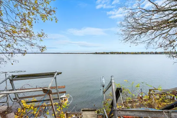 133 Cora AVE, Fox Lake, IL 60020