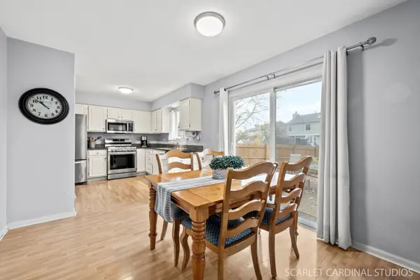 1156 Lakewood CIR, Naperville, IL 60540