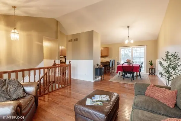 136 Tree Line, Antioch, IL 60002