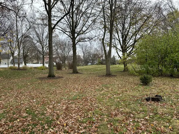 104 Devon LN, Naperville, IL 60540