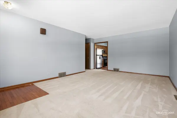 1330 Onaway TRL, Algonquin, IL 60102