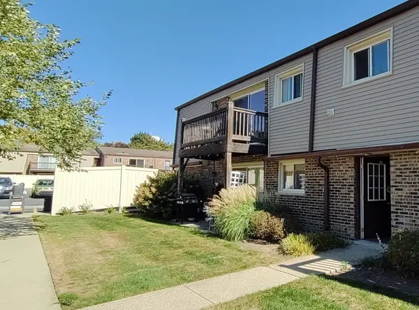 330 N CARTER # 204 ST #204, Palatine, IL 60067