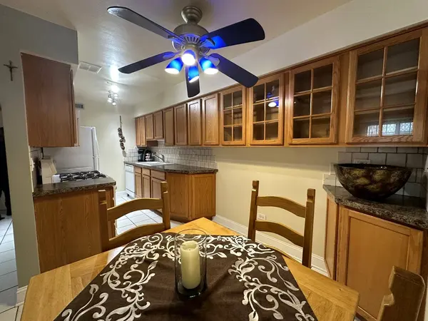 1633 N Windsor DR #314, Arlington Heights, IL 60005
