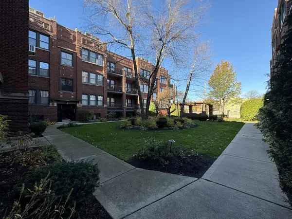 635 Garfield ST #2, Oak Park, IL 60304