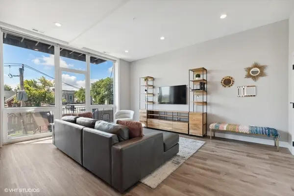 2423 W Fullerton AVE #3G, Chicago, IL 60647
