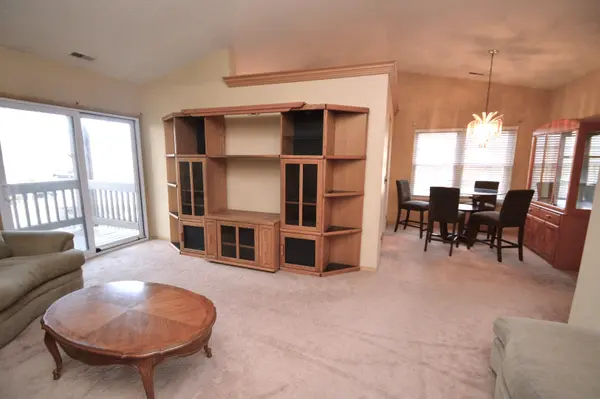 319 Deer Glen WAY #2C, Bloomingdale, IL 60108