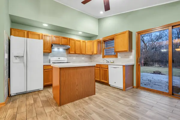 931 N Yale AVE, Villa Park, IL 60181