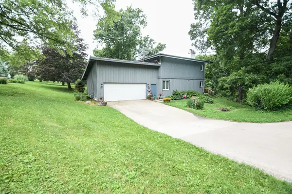 2147 Lowell Park RD, Dixon, IL 61021