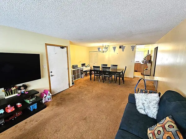 1424 CAROL CT #2A, Palatine, IL 60074