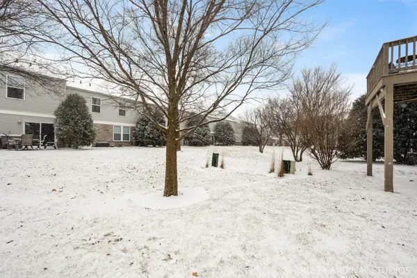 626 Hawley DR #626, Oswego, IL 60543