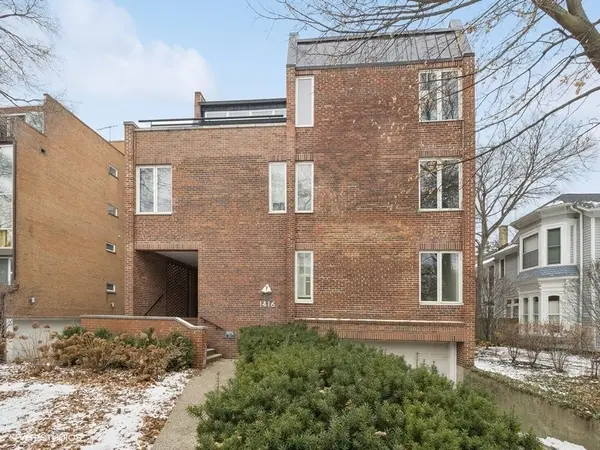 1416 Hinman AVE #1, Evanston, IL 60201