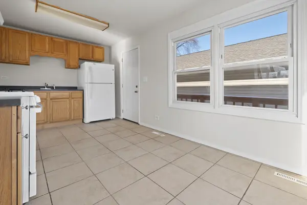 224 Heather TER, Round Lake Beach, IL 60073