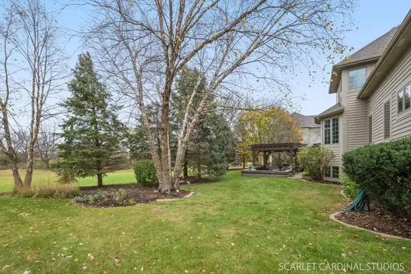 701 Papermill Hill DR, Batavia, IL 60510