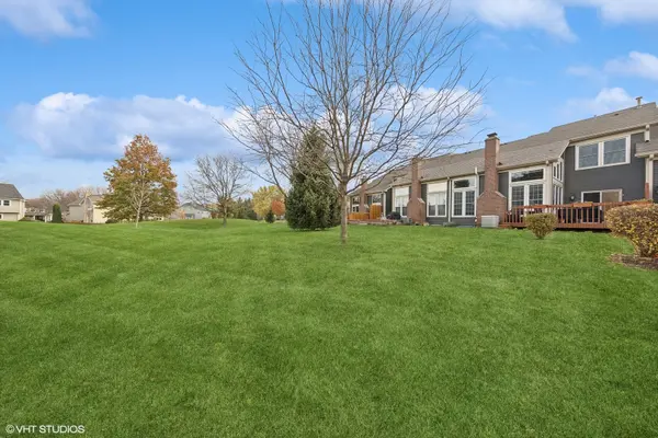 955 HEATHROW LN, Naperville, IL 60540