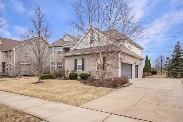 12801 Dunmoor DR, Lemont, IL 60439