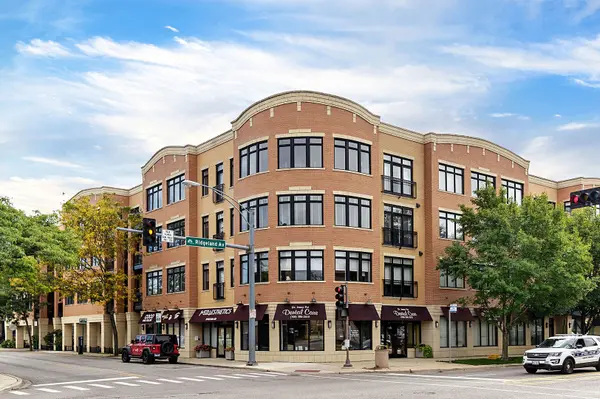 106 S Ridgeland AVE #208, Oak Park, IL 60302