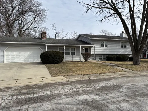 826 Iris LN, Naperville, IL 60540