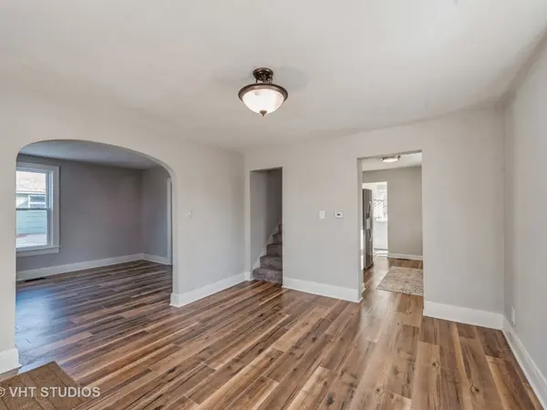 8002 Blivin ST, Spring Grove, IL 60081