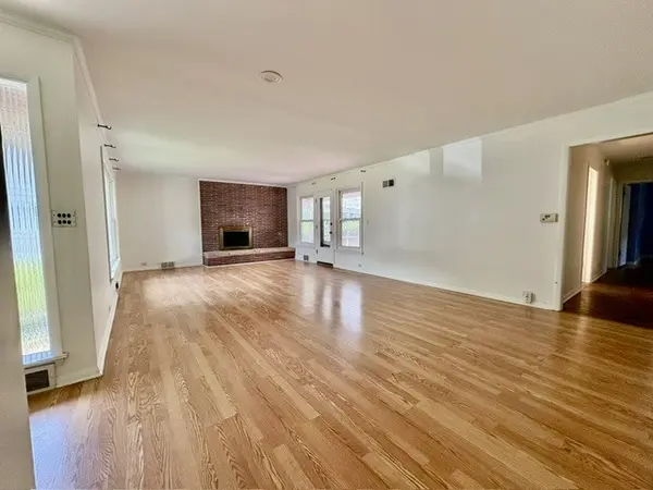 531 Pinecrest LN, Wilmette, IL 60091