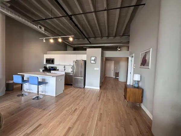 1601 W School ST #313, Chicago, IL 60657